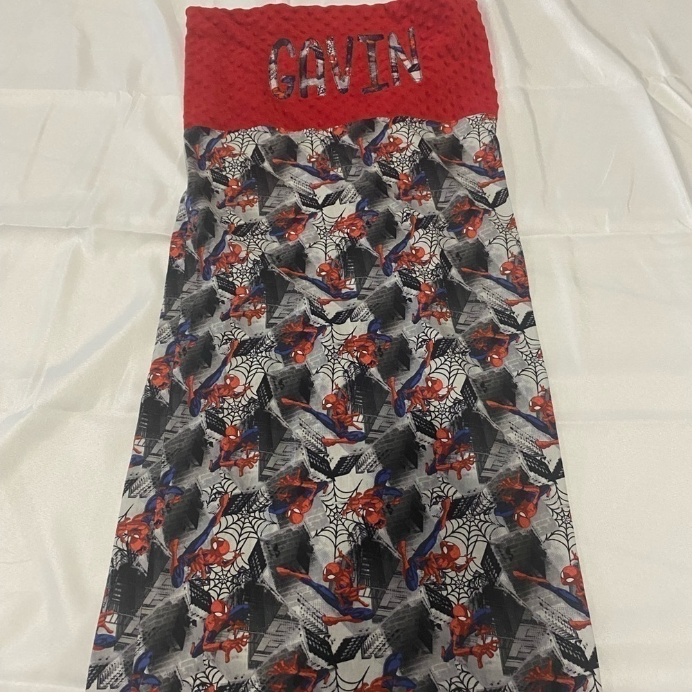 Oversized Spider-Man printed pillow case with the name Gavin embroidered